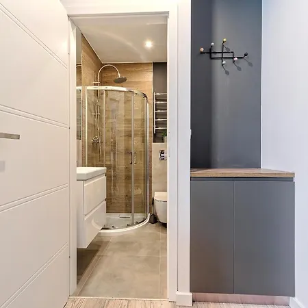Garden Flat - City Center Apartment *
